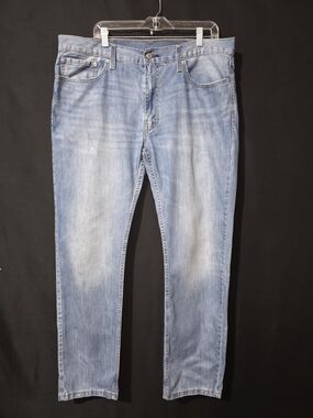 Levi's Men's Light Blue Slim Straight Jeans